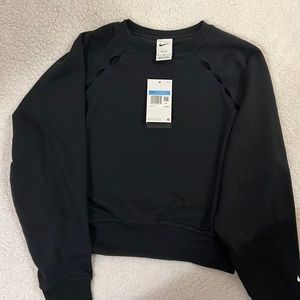 Nike dry-fit long sleeve sweater